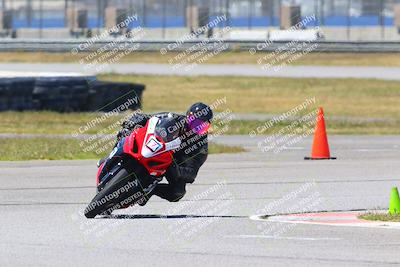 media/Apr-23-2022-Fastrack Riders (Sat) [[cb2d6ae73d]]/LEVEL 4/1PM TURN 6 OUTSIDE/